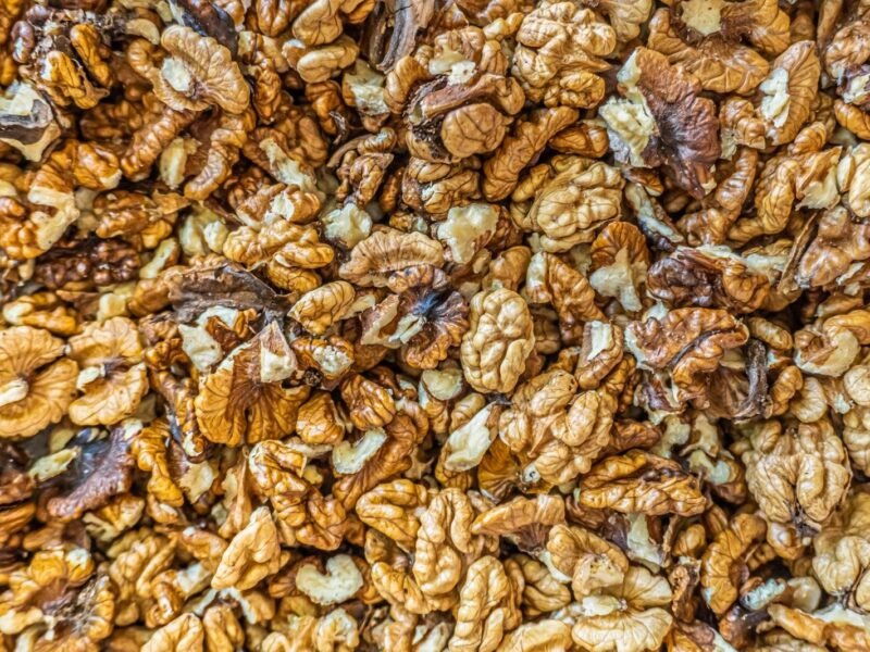 Walnut kernels
